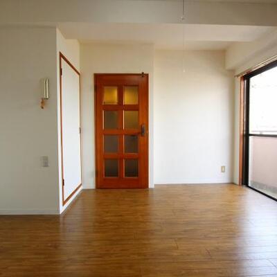 
						ちょっと広めのお部屋です。