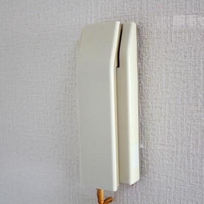 
						インターホンで来客時も確認が出来ます。