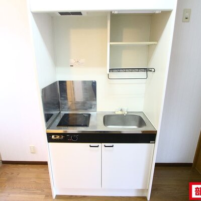 
						キッチンのＩＨコンロと洗濯機置き場